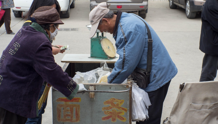 中国最新疫情处理：从应对策略到社会复苏